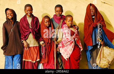 Masai Villagers, Highlands settentrionali della Tanzania Foto Stock