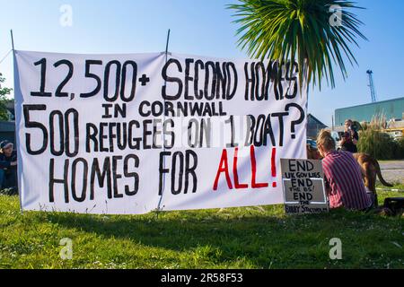 La protesta di Falmouth del 4th contro la modifica della nave Bibby Stockholm da parte dell'AP per accogliere 500 rifugiati Foto Stock