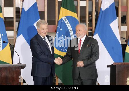 Brasilia, Distrito Federale, Brasil. 1st giugno, 2023. (INT) Conferenza stampa con Lula e Sauli NiinistÃƒÂ¶. 1 giugno 2023, Brasilia, Distretto Federale, Brasile: Conferenza stampa con i Presidenti del Brasile, Luiz Inacio Lula da Silva e Finlandia, Sauli NiinistÃƒÂ¶ Giovedì (01) al Palazzo Itamaraty di Brasilia.Credit: Frederico Brasil/Thenews2 (Foto: Frederico Brasil/Thenews2/Zumapress) (Credit Image: © Frederico Brasil/TheNEWS2 via ZUMA Press Wire SOLO USO EDITORIALE! Non per USO commerciale! Foto Stock