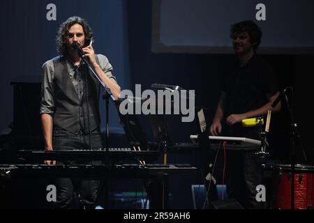 Gotye ha suonato dal vivo in concerto presso la City Recital Hall nell'ambito dell'annuale Sydney Festival di Sydney, Australia, il 27.01.2011 Foto Stock