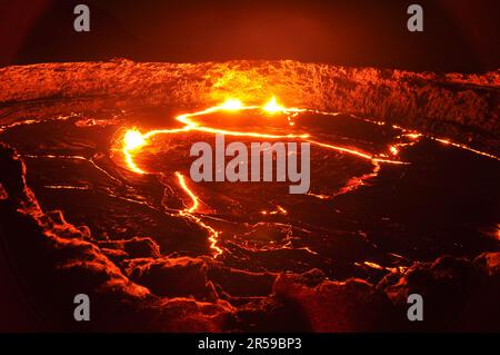 Vulcano Erta Ale in Etiopia, l'impressionante lago attivo di lava Foto Stock