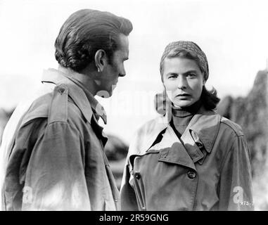 INGRID BERGMAN e MARIO VITALE a STRÓMBOLI (1950), regia di ROBERTO ROSSELLINI. Credito: RKO / Album Foto Stock