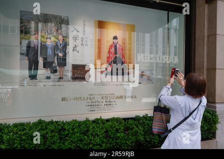 FOTO DELLA COPPIA IMPERIALE AL NEGOZIO DI PUNTA DI TAKASHIMAYA Foto Stock