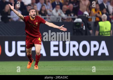 Bryan Cristante di AS Roma gesta durante la partita finale della UEFA Europa League tra Sevilla FC e AS Roma alla Puskas Arena il 31 2023 maggio a Budapest, Ungheria . Foto Stock