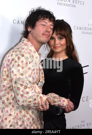 Los Angeles, California, USA 1st Giugno 2023 il musicista Josh Dun e l'attrice Debby Ryan partecipano al 2nd° Cam annuale per Un gala di causa al Citizen News, Thompson Hotel il 1 Giugno 2023 a Los Angeles, California, USA. Foto di Barry King/Alamy Live News Foto Stock