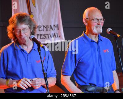 The Portsmouth Shantymen al Chippenham Folk Festival, Wiltshire, Inghilterra, Regno Unito. 26 maggio 2023. Foto Stock