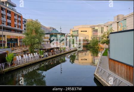 Reading, Berkshire, Regno Unito, Inghilterra 06 settembre 2021. Riverside sul centro commerciale Oracle. Foto Stock