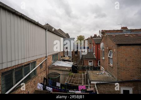 Luton, Regno Unito. 29th maggio, 2023. Vista generale dall'ingresso dei tifosi Away nel Kenilworth Road Stadium, che ora ospiterà il calcio della Premier League dopo la promozione del Luton Town Football Club attraverso la partita di Championship Play-off. Immagine scattata durante la partita del Campionato Sky Bet tra Luton Town e Stoke City a Kenilworth Road, Luton, Inghilterra il 17 ottobre 2020. Foto di David Horn/prime Media Images. Credit: Prime Media Images/Alamy Live News Foto Stock