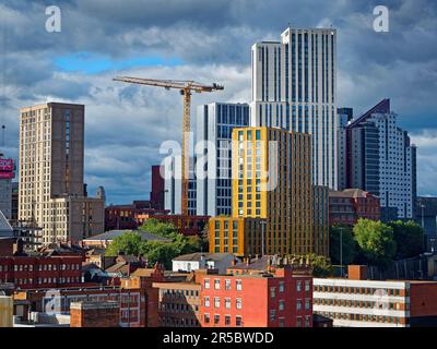 Regno Unito, West Yorkshire, Leeds, Arena Quarter, Altus House, Opal Tower, vita St Albans e Qone edifici. Foto Stock