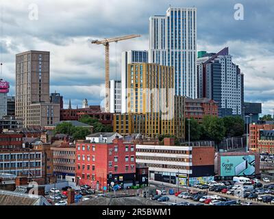 Regno Unito, West Yorkshire, Leeds, Arena Quarter, Altus House, Opal Tower, vita St Albans e Qone edifici. Foto Stock