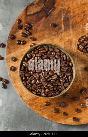 Ciotola di caffè espresso biologico arrosto Foto Stock