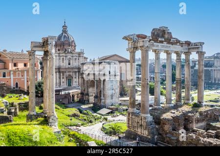 Ampia vista del Forum Romanum di Roma Foto Stock