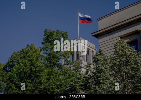 Berlino, Germania. 02nd giugno, 2023. Ambasciata russa a Berlino il 2 giugno 2023. (Foto di Michael Kuenne/PRESSCOV/Sipa USA) Credit: Sipa USA/Alamy Live News Foto Stock