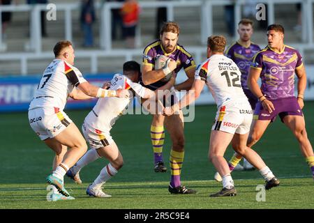 Newcastle, Regno Unito. 02nd giugno, 2023. Jay Chapelhow di Newcastle Thunder in azione durante la partita di campionato TRA Newcastle Thunder e Bradford Bulls a Kingston Park, Newcastle venerdì 2nd giugno 2023. (Foto: Chris Lishman | NOTIZIE MI) Credit: NOTIZIE MI & Sport /Alamy Live News Foto Stock