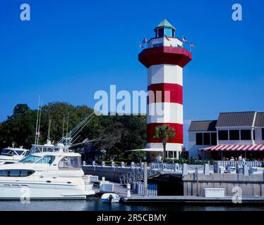 USA, Carolina del Sud, Hilton Head Island, faro, Harbour Town, città portuale con faro (1970) Hilton Head Island Foto Stock