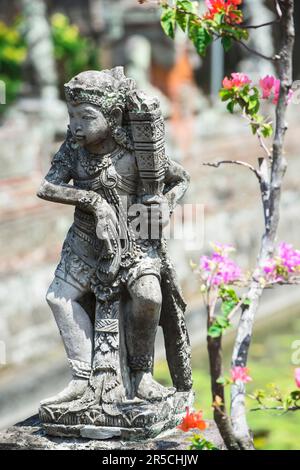 Taman Gili Complex, Statua, Puri Semarapura Palace, Klungkung, Bali, Indonesia Foto Stock