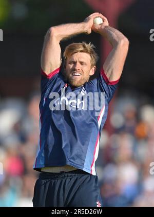 Northampton, Regno Unito. 02nd giugno, 2023. Northampton 2 giugno : David Willey del Northamptonshire durante la partita Blast Vitality T20 tra Northamptonshire Steelbacks e LEICESTERSHIRE VOLPI al County Ground Northampton il 2 giugno 2023 Northampton Inghilterra . Credit: PATRICK ANTHONISZ/Alamy Live News Foto Stock