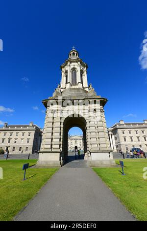 Il Campanile del Trinity College a Dublino, Irlanda. Foto Stock