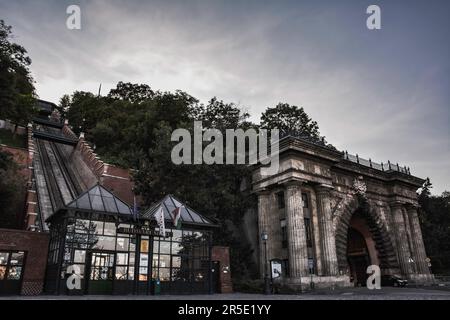 Funicolare della collina del Castello di Budapest - Ungheria Foto Stock