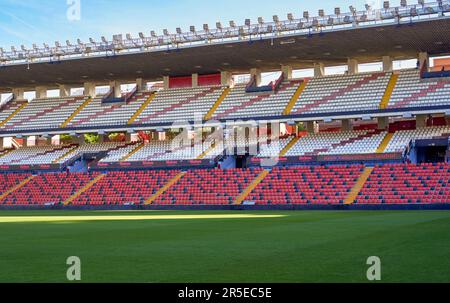 Vista sul campo allo stadio Rayo Vallecano di Madrid Foto Stock