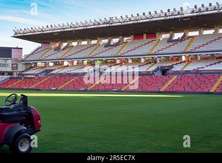 Vista sul campo allo stadio Rayo Vallecano di Madrid Foto Stock