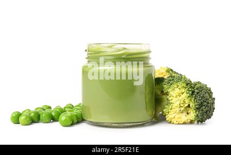 Vasetto con alimenti sani per bambini, broccoli e piselli verdi su sfondo bianco Foto Stock