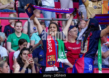 Eindhoven, Paesi Bassi. 03rd giugno, 2023. EINDHOVEN, PAESI BASSI - 3 GIUGNO: Sostenitore del FC Barcelona prima della finale della UEFA Women's Champions League tra il FC Barcelona e VfL Wolfsburg allo stadio PSV il 3 giugno 2023 a Eindhoven, Paesi Bassi (Foto di Joris Verwijst/Orange Pictures) Credit: Orange Pics BV/Alamy Live News Foto Stock