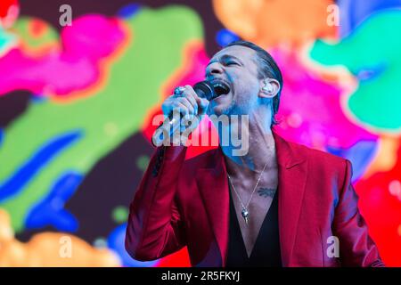 Colonia, Germania. 05 giugno 2017. Dave Gahan e Depeche Mode eseguire live al Rhein Energie Stadium di Colonia Germania in mezzo a stretto controllo di sicurezza Foto Stock