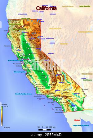 La mappa fisica della California mostra un terreno variegato con colline ondulate, fertili valli fluviali e fitte foreste. Foto Stock