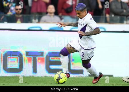 Dodo’ di ACF Fiorentina in azione durante la Serie A match tra US Salernitana e ACF Fiorentina allo Stadio Arechi di Salerno il 03 maggio 2023. Foto Stock