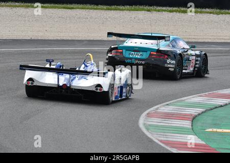 Scarperia, 2 aprile 2023: MG-Lola EX257° anno 2004 in azione durante il Mugello Classic 2023 sul circuito del Mugello in Italia. Foto Stock