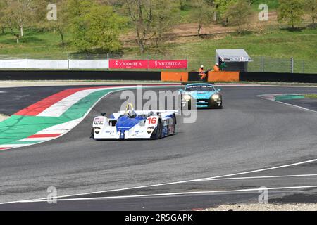 Scarperia, 2 aprile 2023: MG-Lola EX257° anno 2004 in azione durante il Mugello Classic 2023 sul circuito del Mugello in Italia. Foto Stock