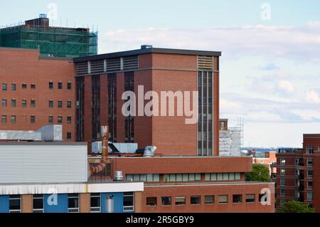 Centennial Building presso il sito VG (Victoria General Hospital) del QEII Health Sciences Centre di Halifax, Nuova Scozia, Canada Foto Stock