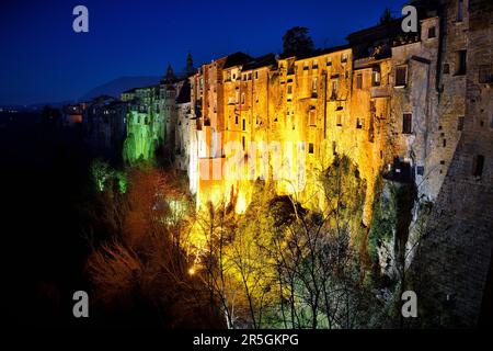 Sant'Agata de' Goti di notte Foto Stock