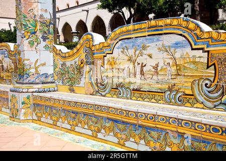 Santa Chiara è un complesso religioso a Napoli, Italia meridionale, che comprende la chiesa di Santa Chiara e di un monastero Foto Stock