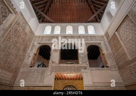 Balconi della sezione donne all'interno della Sinagoga di Cordoba - Cordoba, Andalusia, Spagna Foto Stock