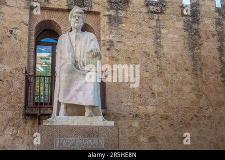 Statua di Averroes - Cordoba, Andalusia, Spagna Foto Stock