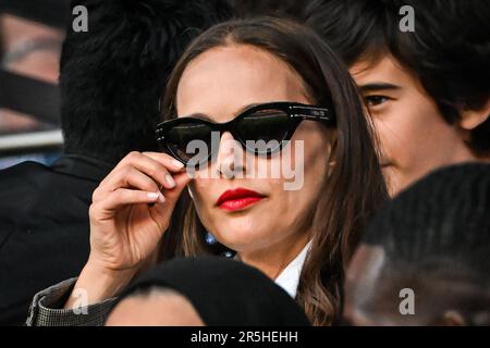 Parigi, Francia. 03rd giugno, 2023. Natalie PORTMAN durante il campionato francese Ligue 1 partita di calcio tra Parigi Saint-Germain e Clermont Foot 63 il 3 giugno 2023 allo stadio Parc des Princes di Parigi, Francia - Foto Matthieu Mirville/DPPI Credit: DPPI Media/Alamy Live News Foto Stock