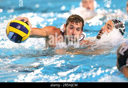 Belgrado, Serbia. 3rd giugno, 2023. Angelos Vlachopoulos (L) di Novi Beograd con Francesco di Fulvio (R) di Pro Recco durante la finale di LEN Champions League a Belgrado, in Serbia, il 3 giugno 2023. Credit: Predrag Milosavljevic/Xinhua/Alamy Live News Foto Stock