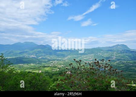 Vista sulla caratteristica campagna della provincia di Avellino. Foto Stock