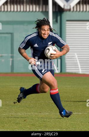 Ma'a Nonu all'All Blacks Training Session al Trusts Stadium, Henderson, Auckland, Nuova Zelanda, lunedì Giugno 09, 2008. Foto Stock