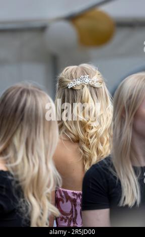 Il giorno migliore dell'anno, quando il Prom avviene per gli studenti a Ludvika Svezia 2023 Foto Stock