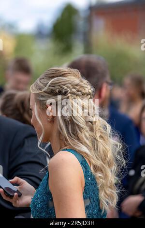 Il giorno migliore dell'anno, quando il Prom avviene per gli studenti a Ludvika Svezia 2023 Foto Stock