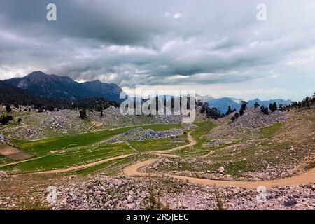Trekking attraverso le montagne sulla Via Licia, Antalya, Turchia Foto Stock