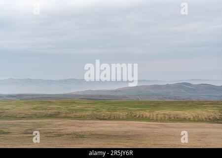 Bellissimo paesaggio primaverile di Kakheti, in Georgia Foto Stock