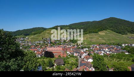 Vista di Kappelrodeck nella valle dell'acher. Foresta Nera, Baden-Wuerttemberg, Germania, Europa Foto Stock