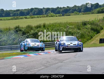 Andover, Regno Unito. 04th giugno, 2023. Circuito di Thruxton, Andover, Hampshire, Regno Unito il 04 2023 giugno. Robert de Haan si piazza al primo posto in gara 1 durante la Porsche Carrera Cup del circuito di Thruxton, Andover, Hampshire, Regno Unito, il 04 2023 giugno. Credit: Francis Knight/Alamy Live News Foto Stock