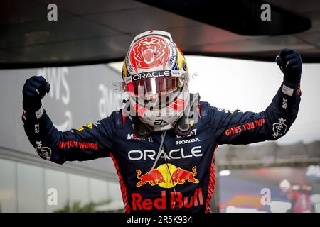 BARCELLONA - Max Verstappen (Red Bull Racing) si fregia dopo aver vinto il Gran Premio di Spagna. ANP SEM VAN DER WAL Foto Stock