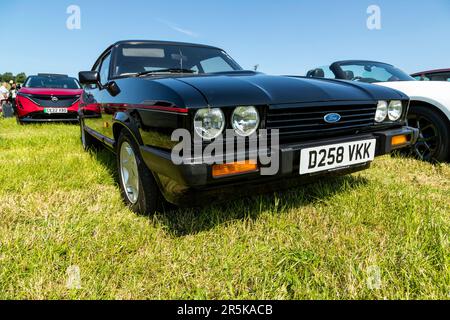 Speciale iniezione Ford Capri 2,8. Incontro con auto d'epoca alla Hanley Farm, Chepstow. Foto Stock