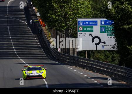 57 KIMURA Takeshi (jpn), HUFFAKER Scott (usa), SERRA Daniel (bra), Kessel Racing, Ferrari 488 GTE Evo, in azione durante il Test Day della 24 ore di le Mans 2023 sul circuito des 24 Heures du Mans il 4 giugno 2023 a le Mans, Francia - Photo Germain Hazard / DPPI Foto Stock